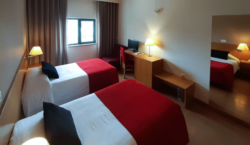 Standard-Doppel- oder -Zweibettzimmer, 1 Doppelbett oder 2 Einzelbetten