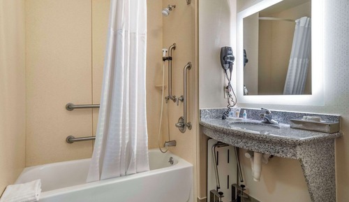 Suite, 1 King-Bett und Schlafsofa, barrierefrei, Nichtraucher