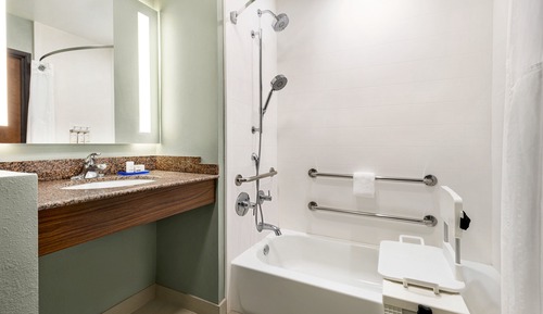 Suite, 2 Queen-Betten, barrierefrei (Communications, Accessible Tub)