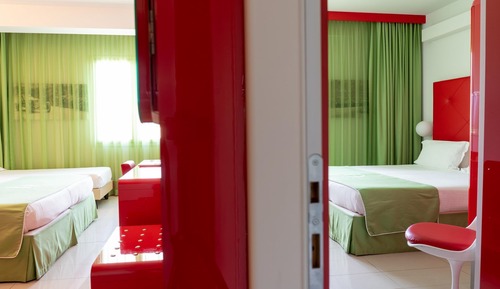 Familienzimmer (Family 5 pax)