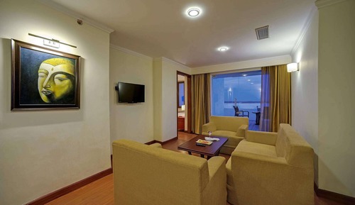 Suite, 1 King-Bett, Poolblick