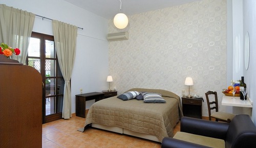 Dreibettzimmer, Erdgeschoss