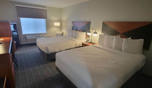 Standardzimmer, 2 Queen-Betten, Nichtraucher, Kühlschrank und Mikrowelle