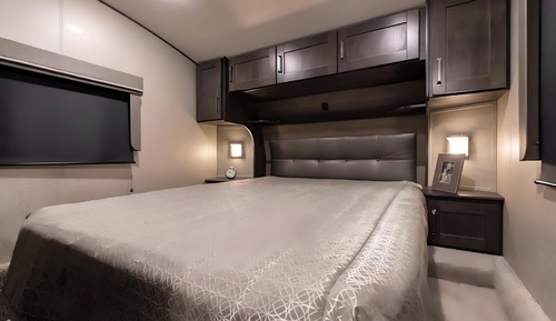 Mobile Luxury-Unterkunft, 1 Queen-Bett und Schlafsofa
