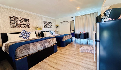 Standardzimmer, 2 Queen-Betten, Terrasse, Poolblick