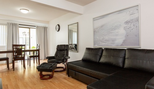 Familienapartment, 1 Schlafzimmer, Küche, zum Innenhof hin