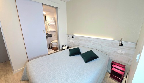 Basic-Doppelzimmer (with shower)
