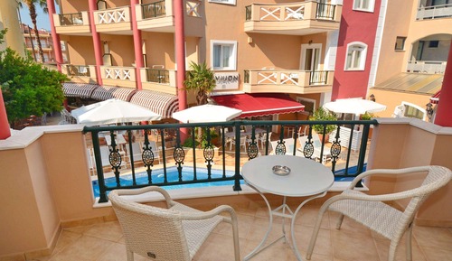 Zweibettzimmer, Poolblick