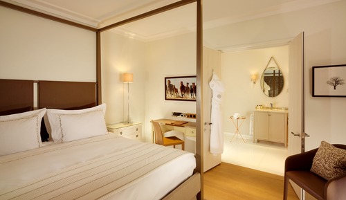 Superior-Zimmer (Stable)