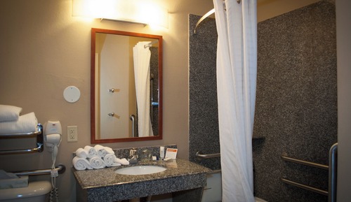 Studiosuite, 1 Queen-Bett, barrierefrei (Comm, Mobil, Access Tub)