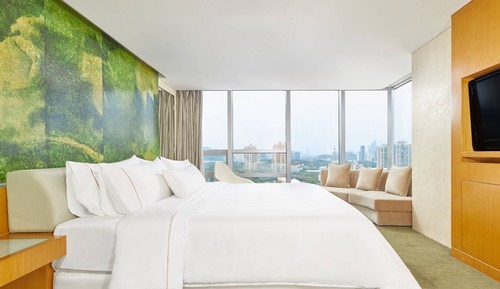 Club-Zimmer, 1 King-Bett, Stadtblick