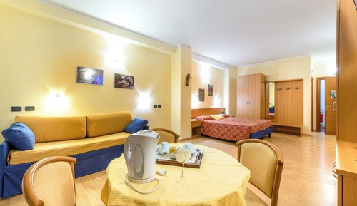 Vierbettzimmer, 1 Schlafzimmer, eigenes Bad, Annex (Elevator)