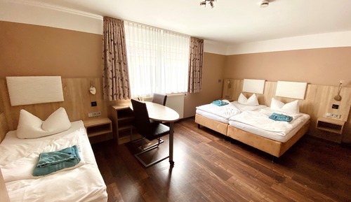 Dreibettzimmer