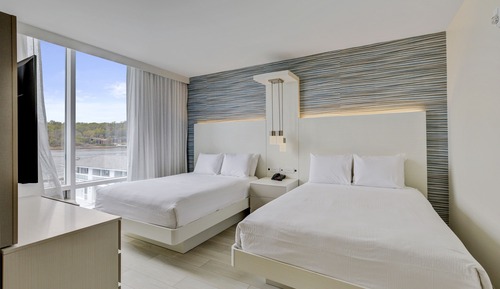 Premium-Zimmer, 2 Queen-Betten, Flussblick