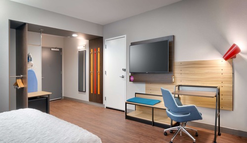 Zimmer, 1 King-Bett, barrierefrei (Roll-In Shower, Mobility & Hearing)