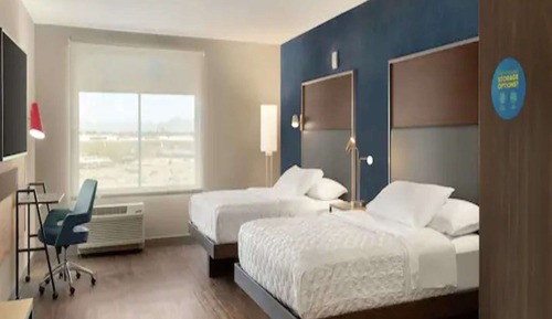 Zimmer, 2 Queen-Betten, barrierefrei, Badewanne