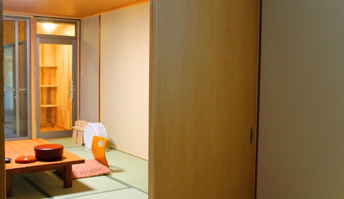 Zimmer (Private Open-air Bath, for 6 People)