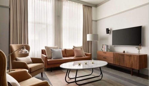 Suite, 1 King-Bett (South Main)