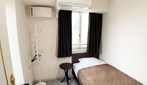 Economy-Einzelzimmer, Nur Frauen