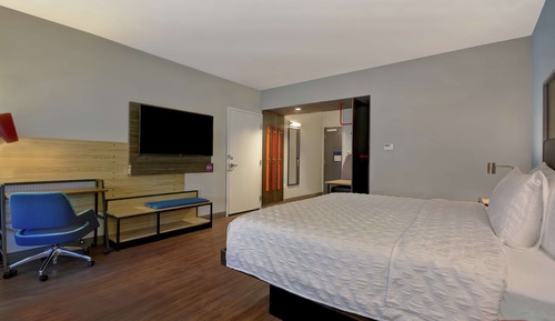 Zimmer, 1 King-Bett, barrierefrei (Hearing)