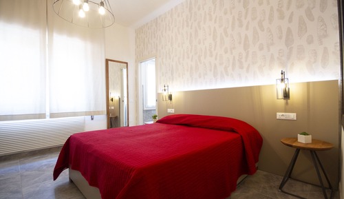 Business-Doppel- oder -Zweibettzimmer