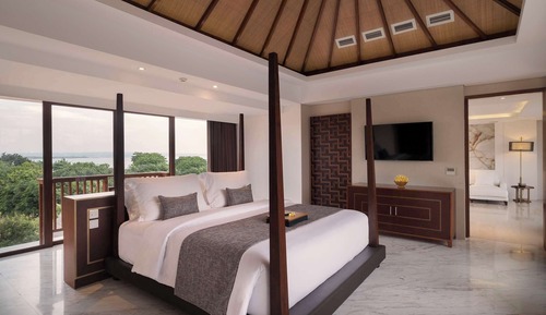 Royal Suite Villa with Private Pool and Daily Cocktails