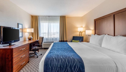 Zimmer, 1 King-Bett, barrierefrei, Nichtraucher (Accessible Tub)