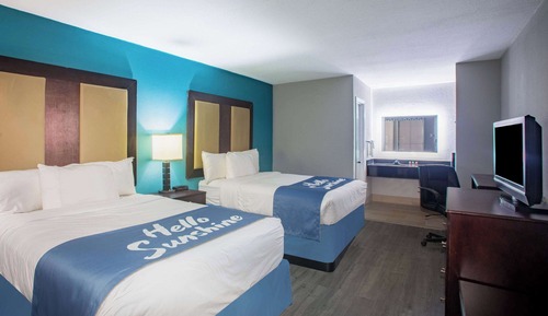 Zimmer, 2 Queen-Betten, Nichtraucher