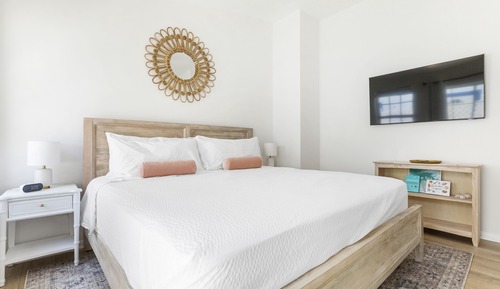 Deluxe-Suite, 1 King-Bett, eingeschränkter Meerblick