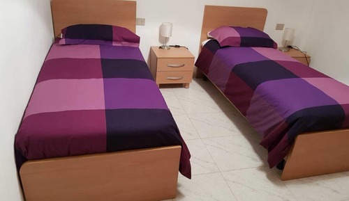 Zweibettzimmer, Gemeinschaftsbad