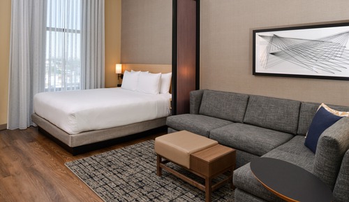 Zimmer, 1 King-Bett und Schlafsofa (High Floor)