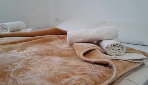 Doppel- oder Zweibettzimmer