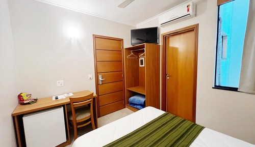 Standard-Doppel- oder -Zweibettzimmer