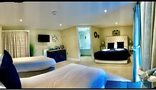 Familien-Vierbettzimmer