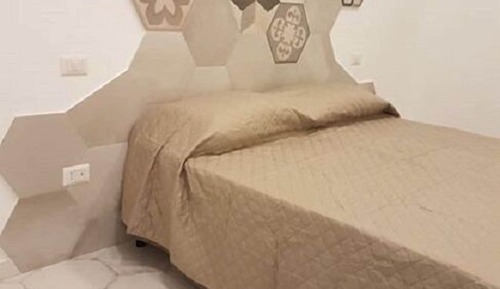 Doppel- oder Zweibettzimmer