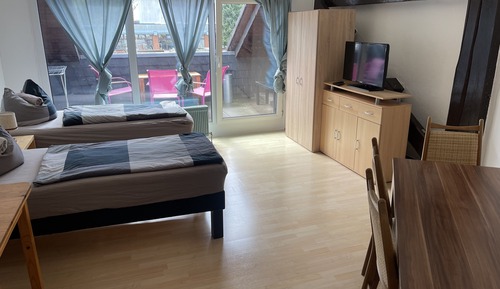 Basic-Apartment, eigenes Bad, Blick auf den Innenhof