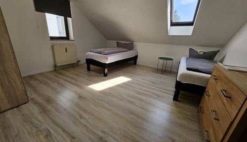 Superior-Apartment, eigenes Bad (5 Personen 4 Zimmer)