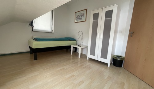 Standard-Apartment, eigenes Bad (Dachgesch.2 Einzelzimmer)