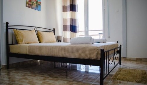 Dreibettzimmer (With Bathroom)