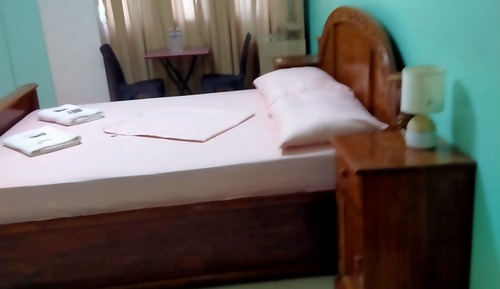 Basic-Zimmer, 1 Queen-Bett