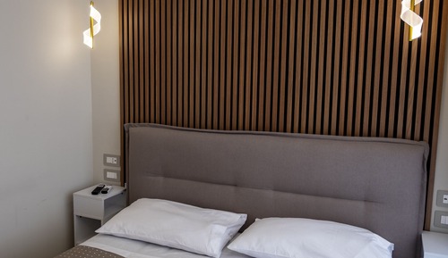 Doppia Superior, 1 letto matrimoniale, bagno privato, vista città (102)