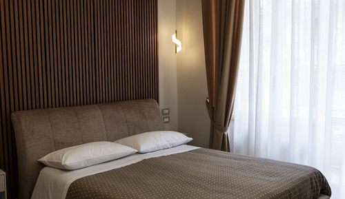 Doppia Superior, bagno privato, vista città (101)