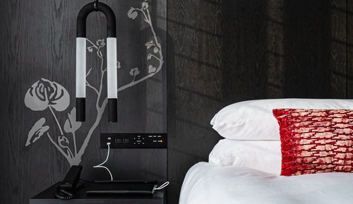 Zimmer, 1 King-Bett (Essential High Floor Walk-In Shower)