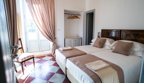 Deluxe-Doppel- oder -Zweibettzimmer