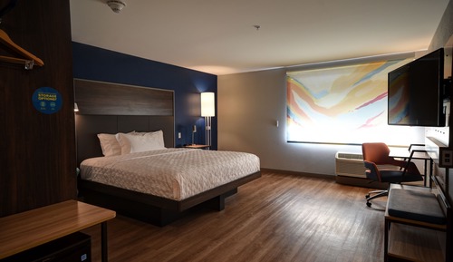 Zimmer, 1 King-Bett, barrierefrei (Hearing)