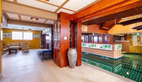 6 Bedrooms with Indoor Pool