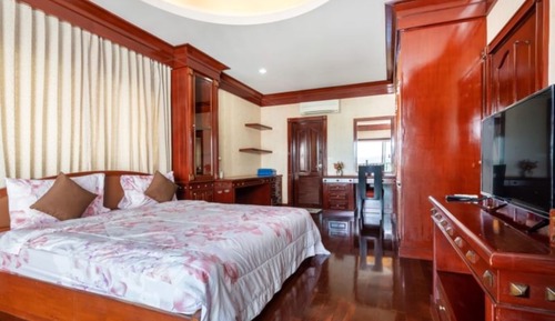 Villa, 5 Schlafzimmer, eigener Pool