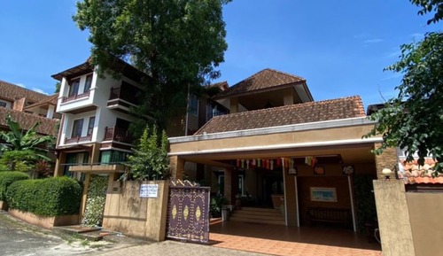 3 Bedrooms with Outdoor Pool