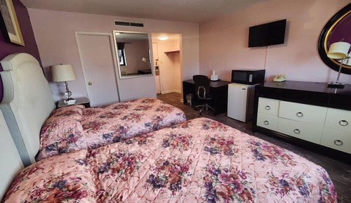 Zimmer, 2 Doppelbetten, Nichtraucher