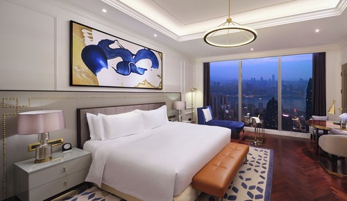 Premium-Zimmer, 1 King-Bett, Flussblick